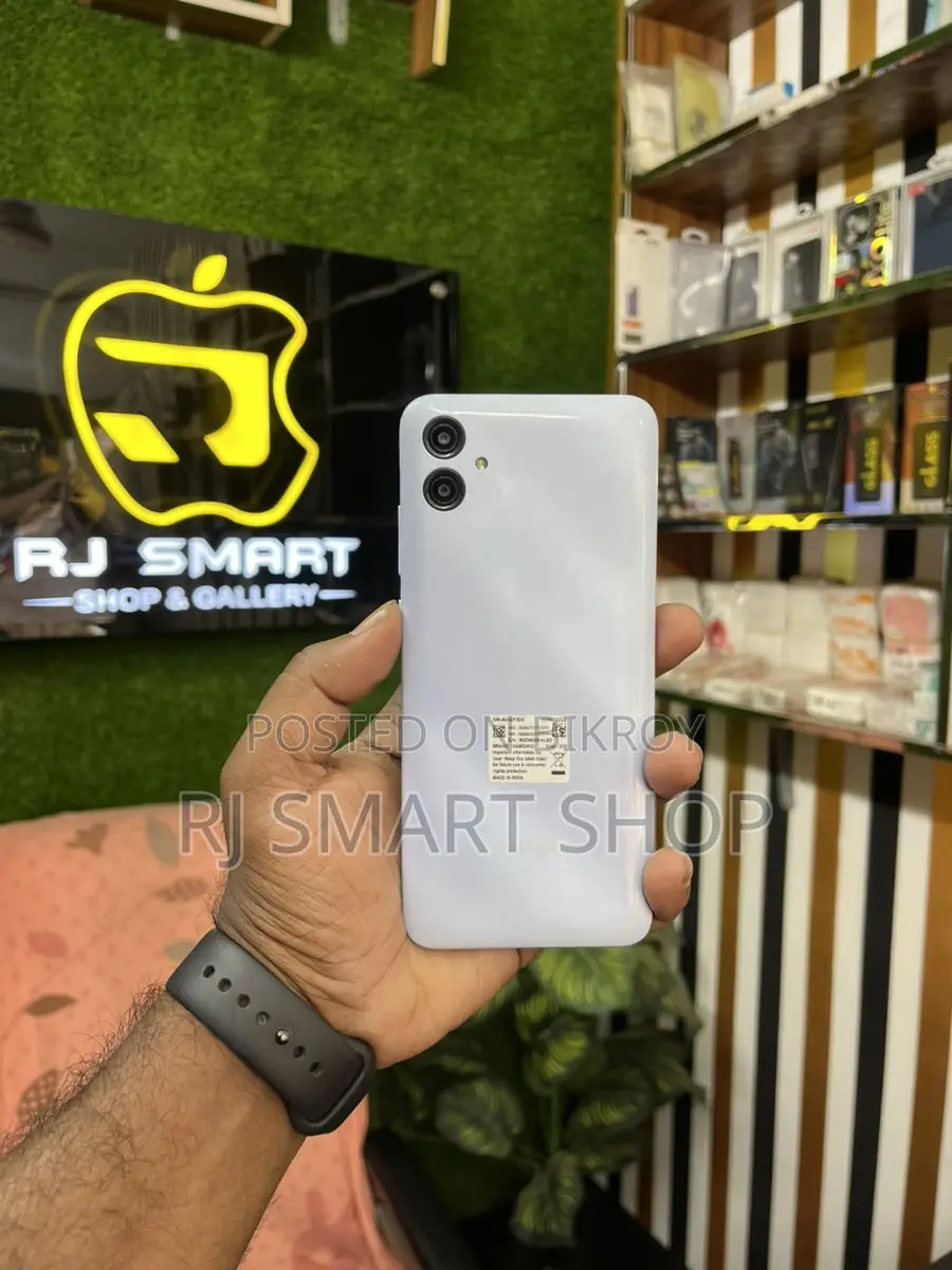 Samsung Galaxy A04e 3/32GB (Used)