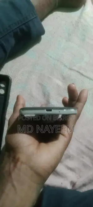 Samsung Galaxy J2 . (Used)