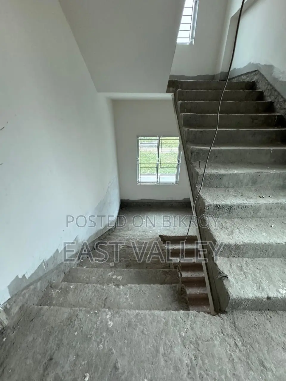 L block almost ready flat for sale in Bashundhara R/A