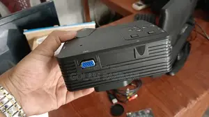 মিনি প্রজেক্টর