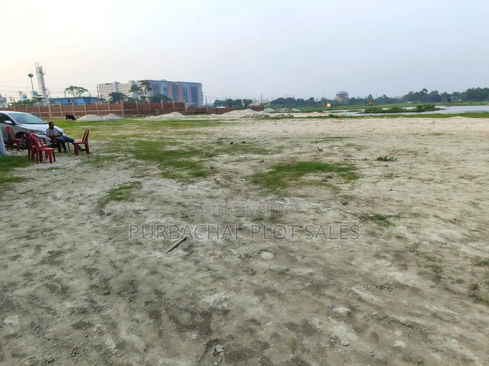 Buy a plot at an attractive price in Tulip Valley.