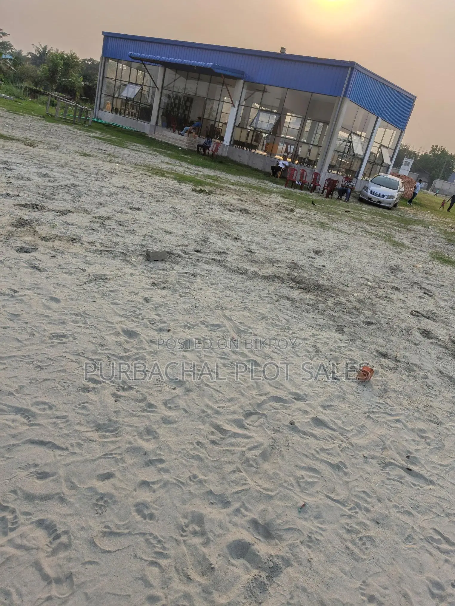 Buy a plot at an attractive price in Tulip Valley.