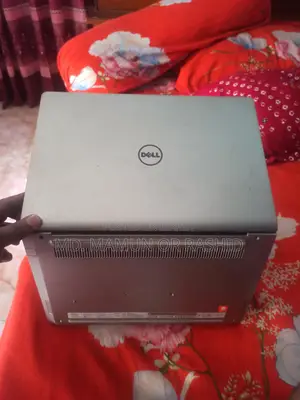 Laptop Dell 4GB Intel Celeron SSD 128GB