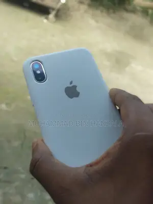 Apple iPhone X . (Used)