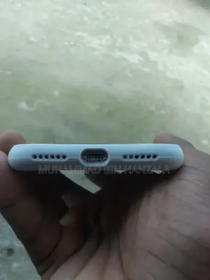 Apple iPhone X . (Used)
