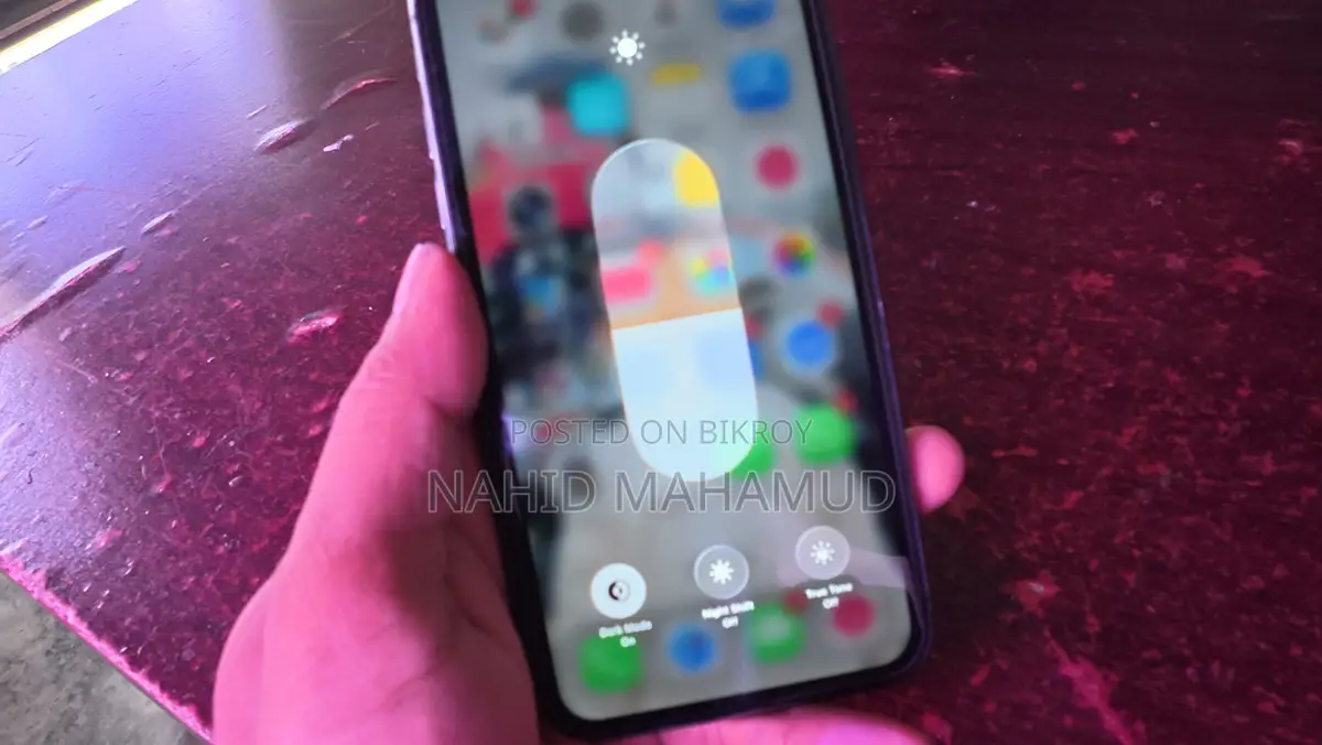 Apple iPhone 11 64gb (Used)