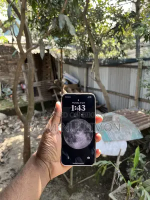 Apple iPhone 13 . (Used)