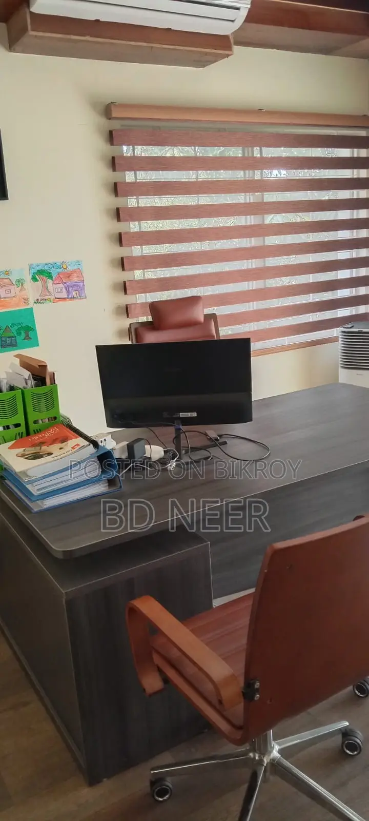 Unfurnished 2300 Sq Ft Office Rent in Banani