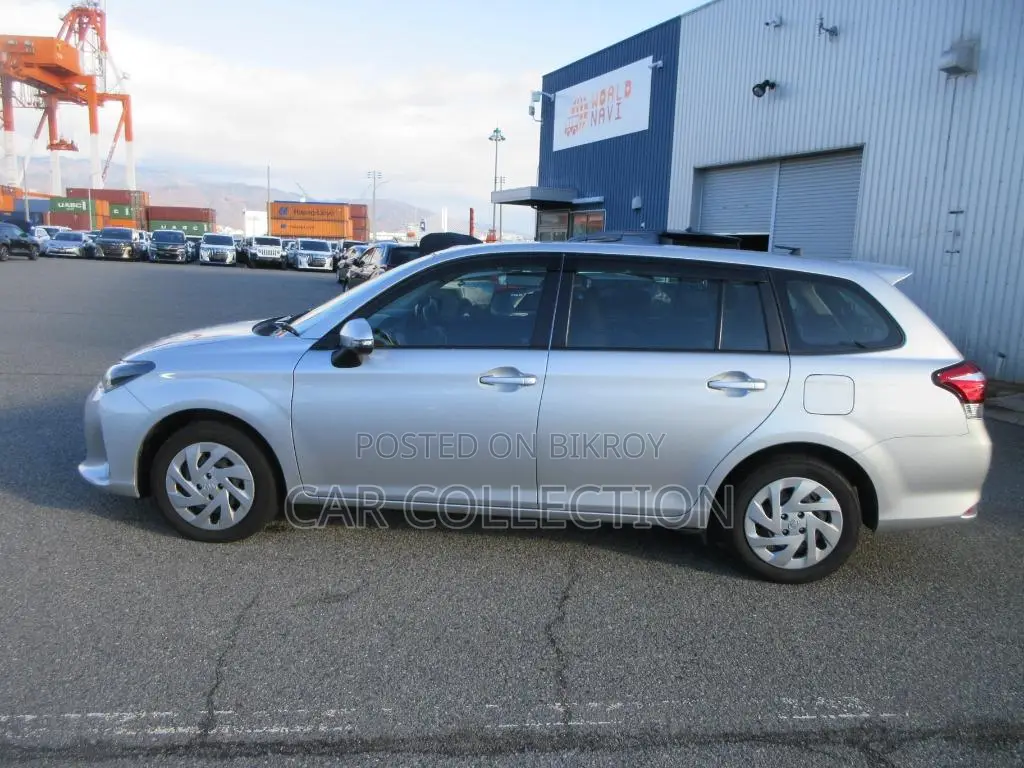 Toyota Fielder EX 2022