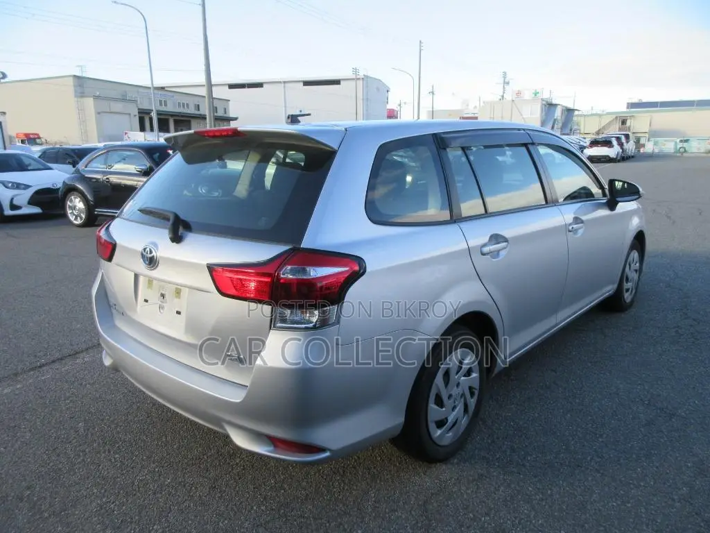 Toyota Fielder EX 2022