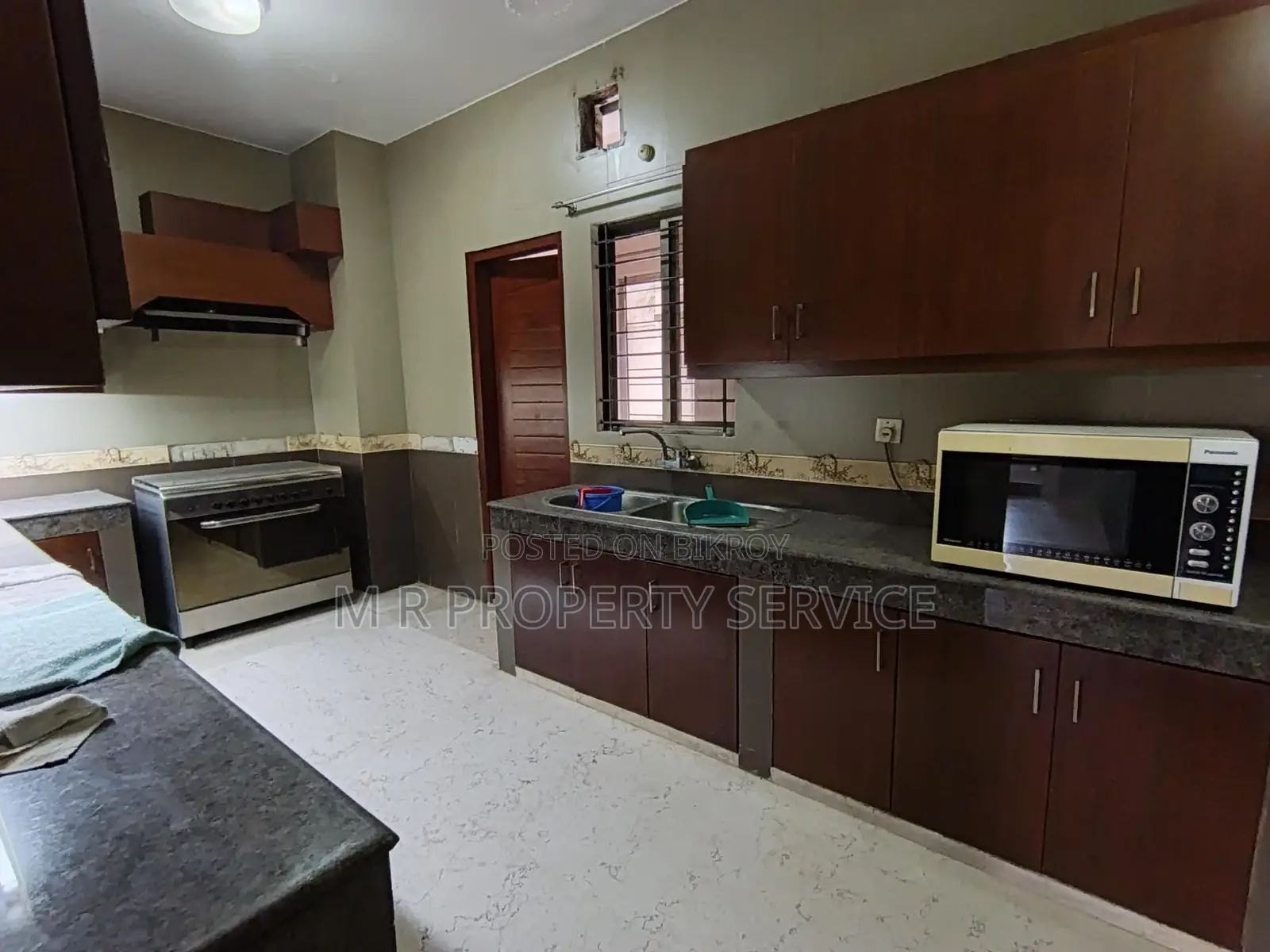 Banani 6-Bedroom Duplex Fully Furnished Apartment for Rent
