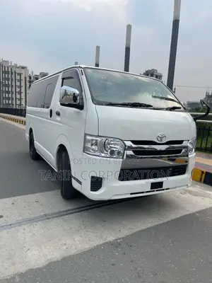 Toyota Hiace DX Dual AC TRH 2020