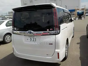 Toyota Noah G Pack. 2021