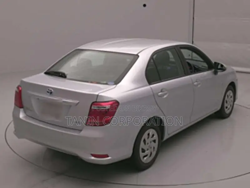 Toyota Axio Hybrid EX Push 2022