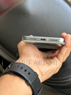 Google Pixel 8 . (Used)