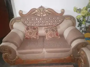 ভালো কন্ডিশনের সোফা সেট