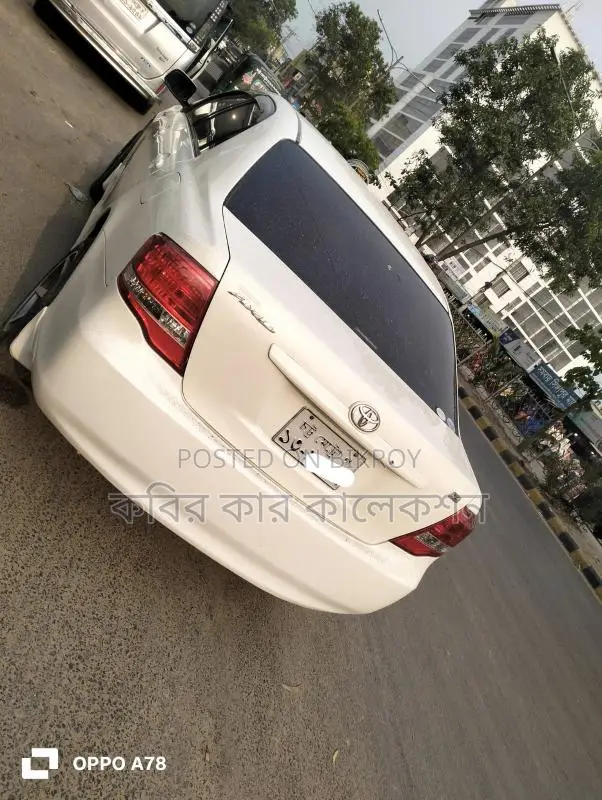 Toyota Axio white 2011