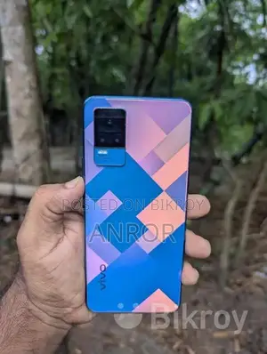 Vivo Y73 8/128 (Used)