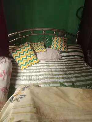 একটি খাট বিক্রি হবে