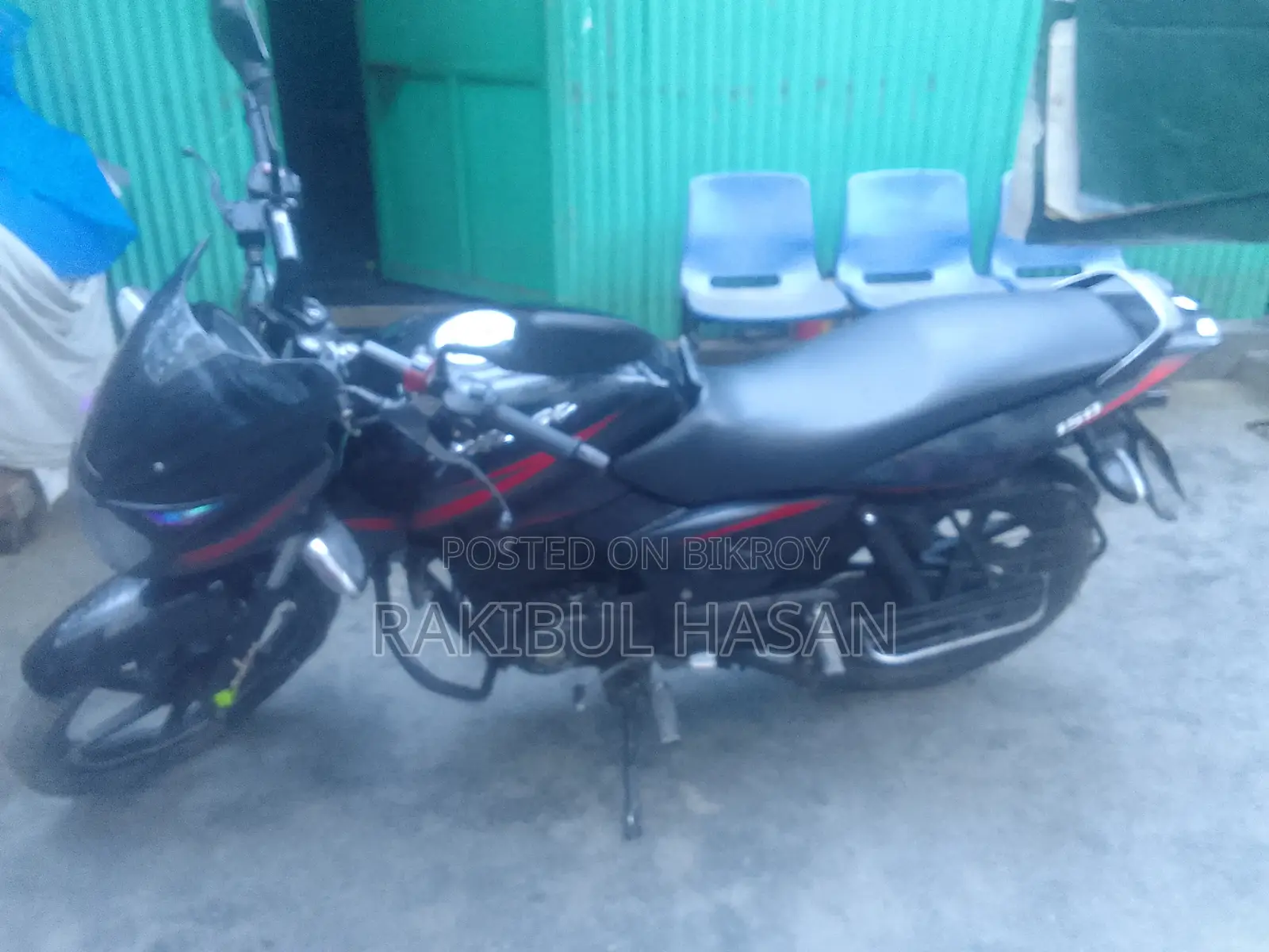 Bajaj Pulsar 150 . 2017
