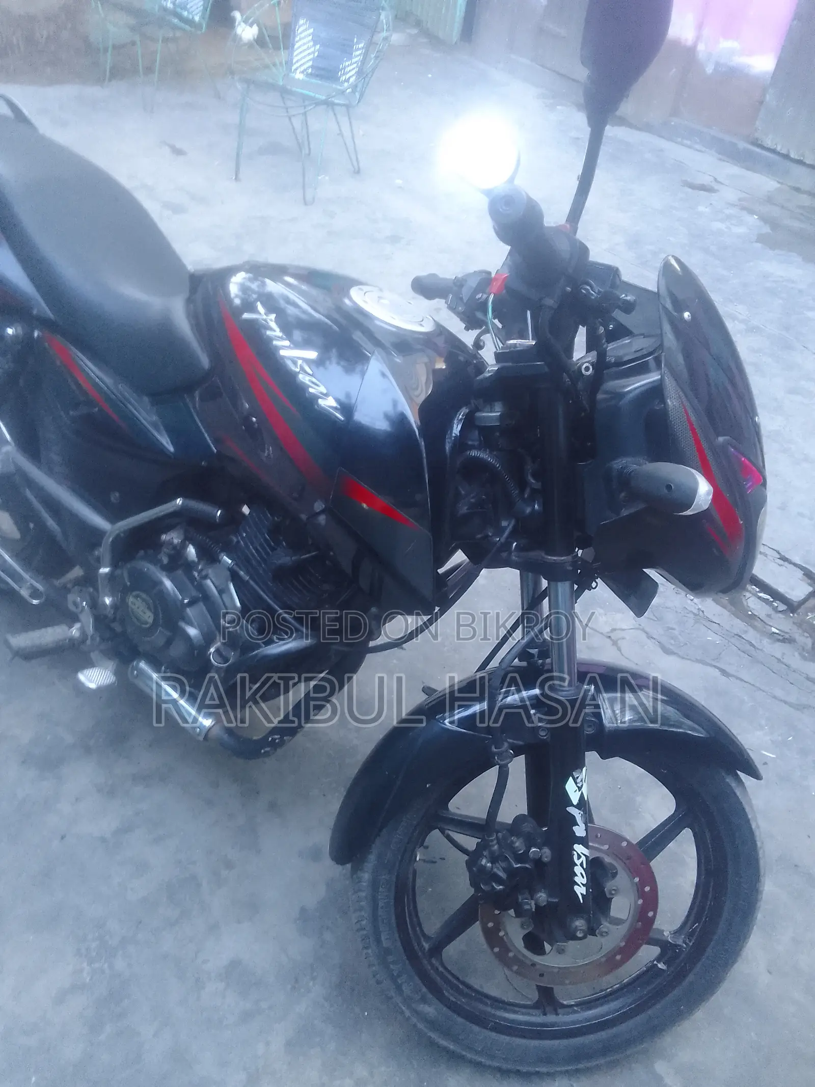 Bajaj Pulsar 150 . 2017