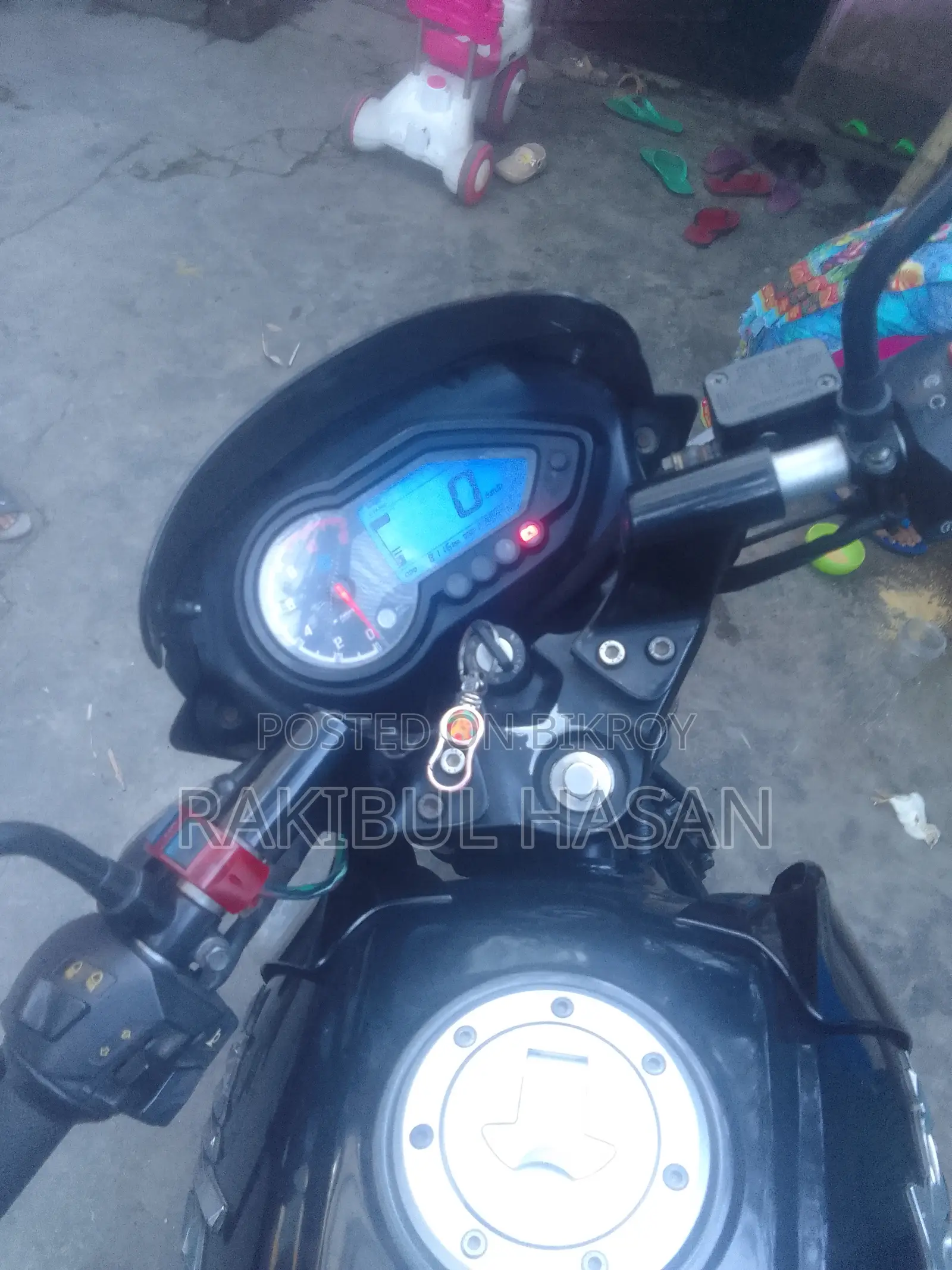 Bajaj Pulsar 150 . 2017