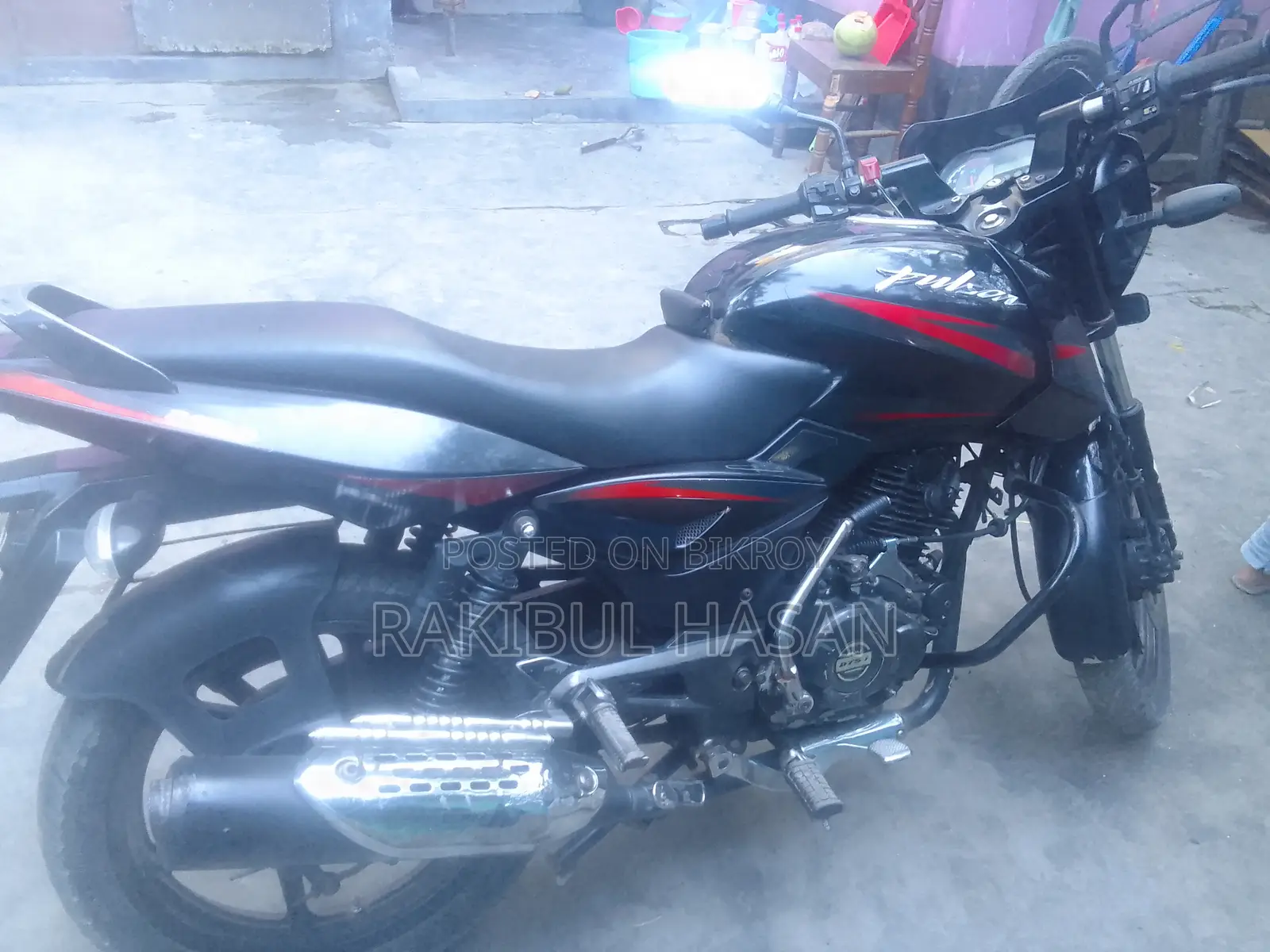 Bajaj Pulsar 150 . 2017