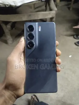 Tecno Camon 40 Pro . (Used)