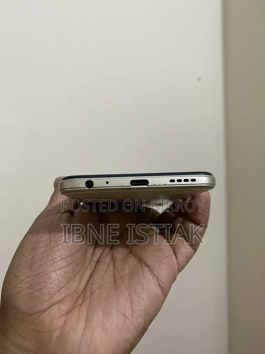 Vivo Y33s 8+4/128 (Used)