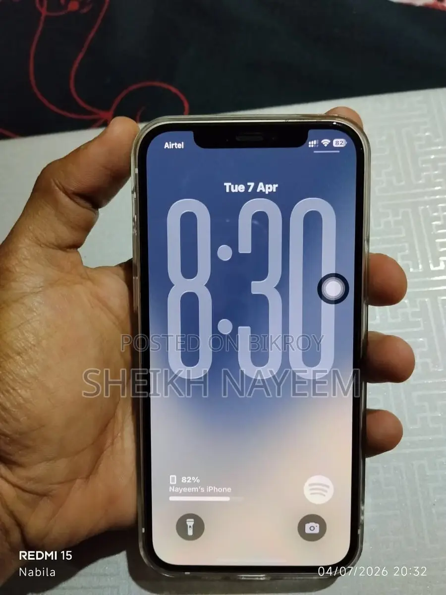 Apple iPhone 12 (Used)