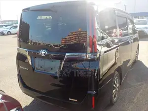 Toyota Esquire Gi Premium Package 2021