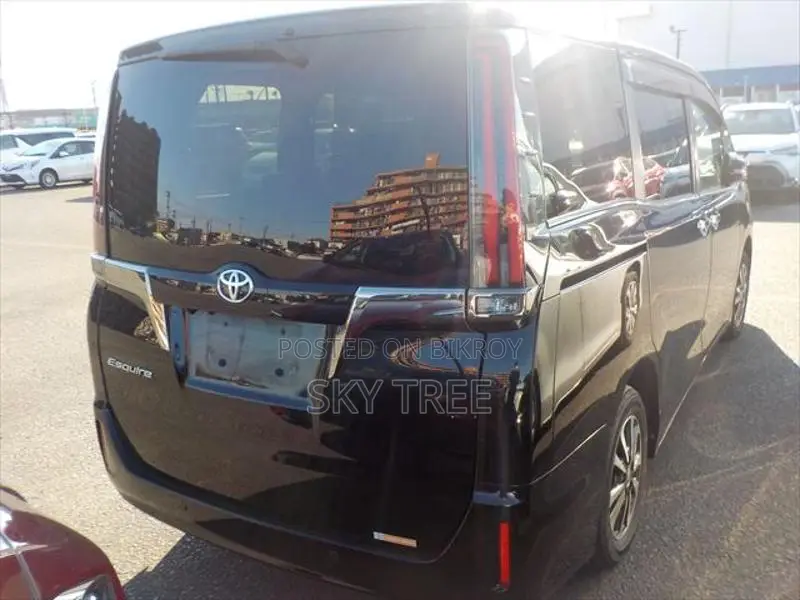 Toyota Esquire Gi Premium Package 2021