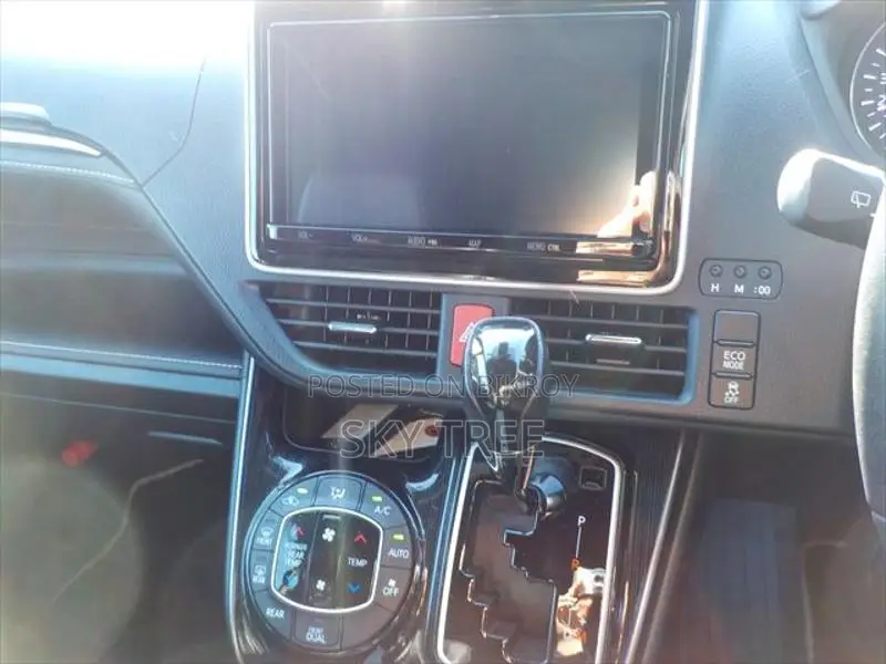 Toyota Esquire Gi Premium Package 2021