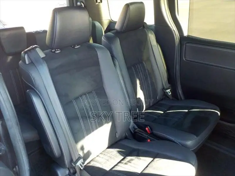 Toyota Esquire Gi Premium Package 2021