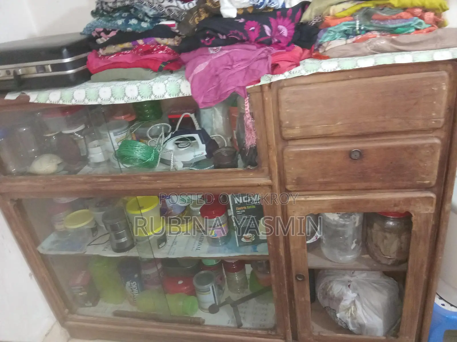 Used showcase for sale