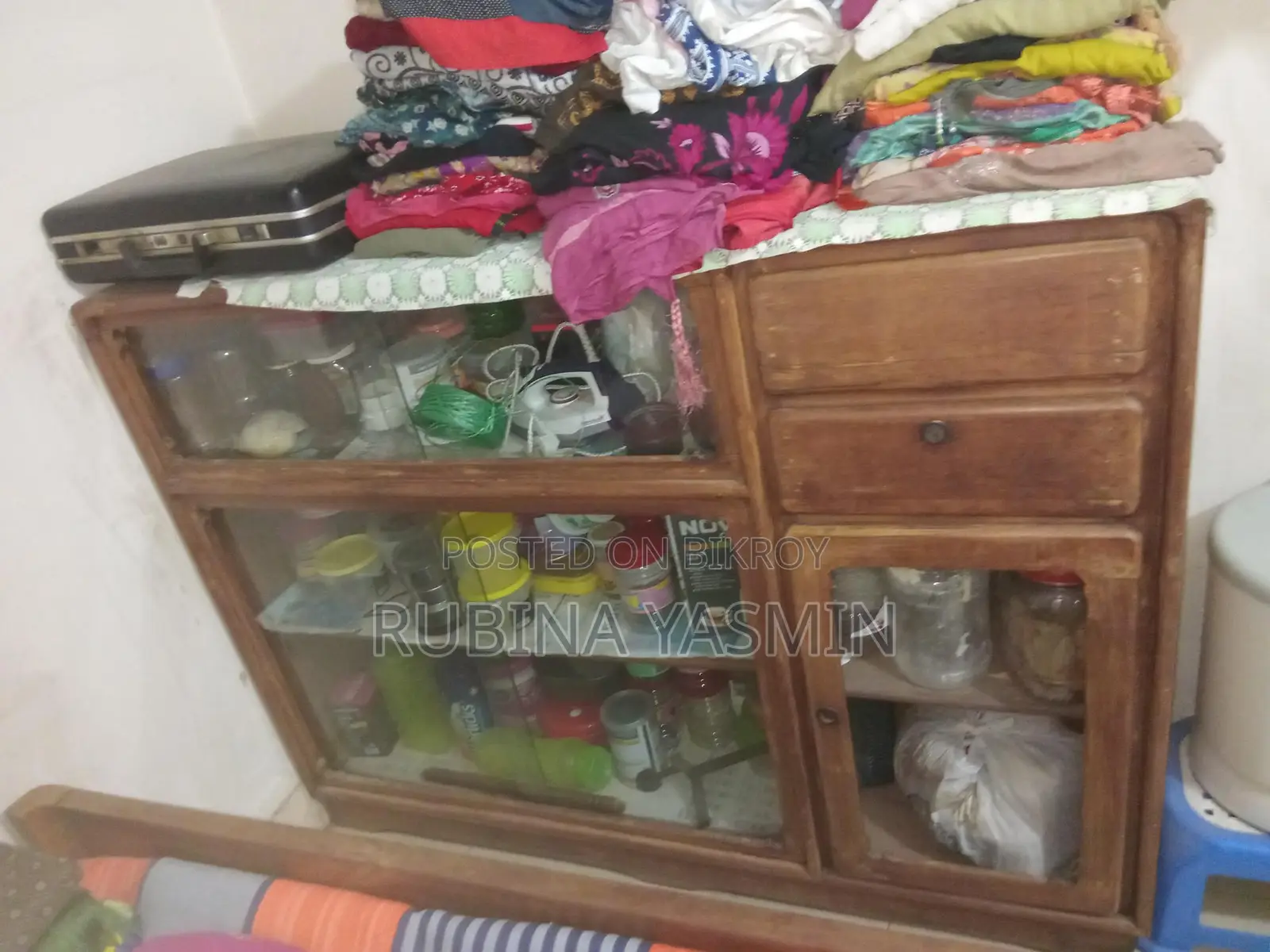 Used showcase for sale
