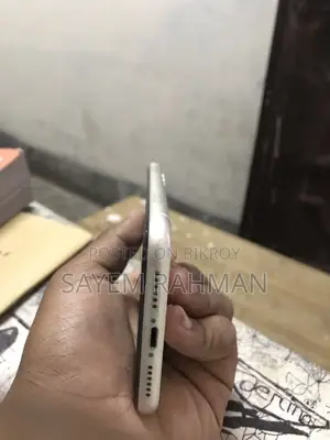 Apple iPhone 11 (Used)