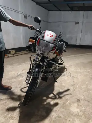 TVS Stryker 125 . 2014