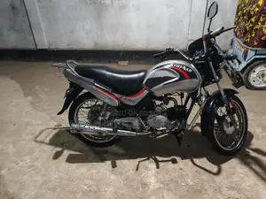 TVS Stryker 125 . 2014
