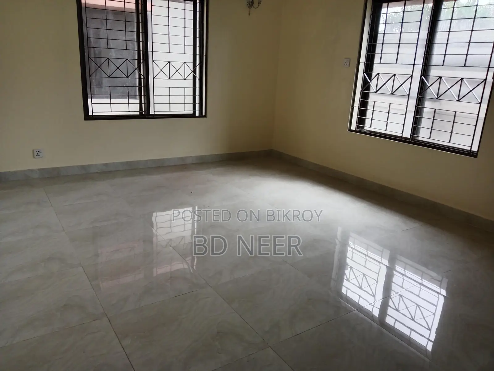 pretty looking 2400 sft 3 Bed room apt rent in banani South