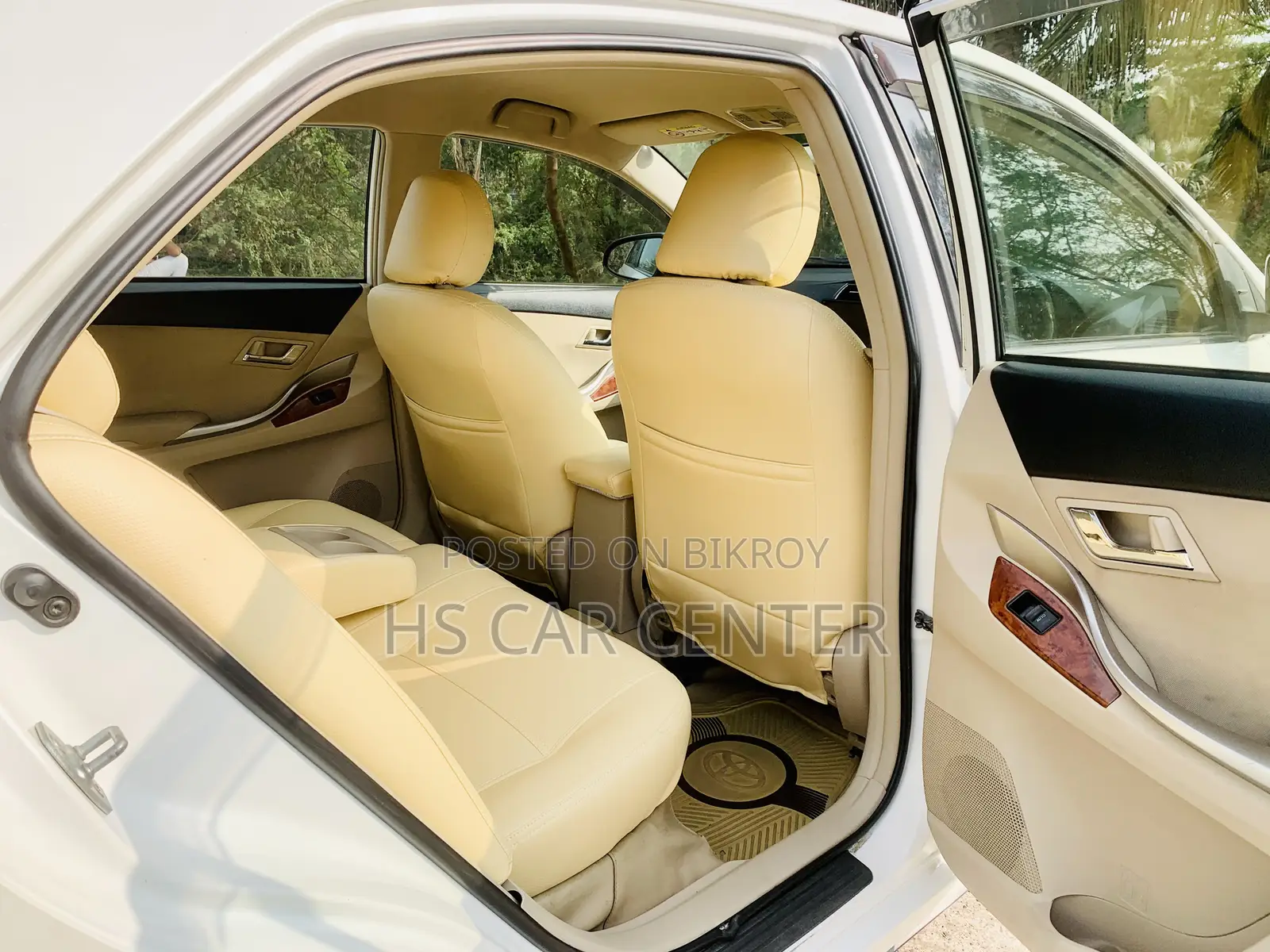 Toyota Premio Push Start 2012
