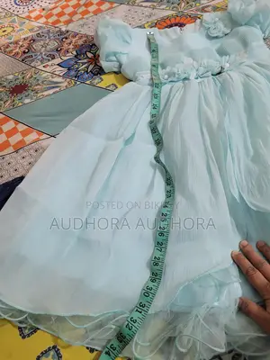 মেয়ে বাচ্চাদের গাউন