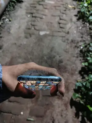 Samsung Galaxy S20 (Used)
