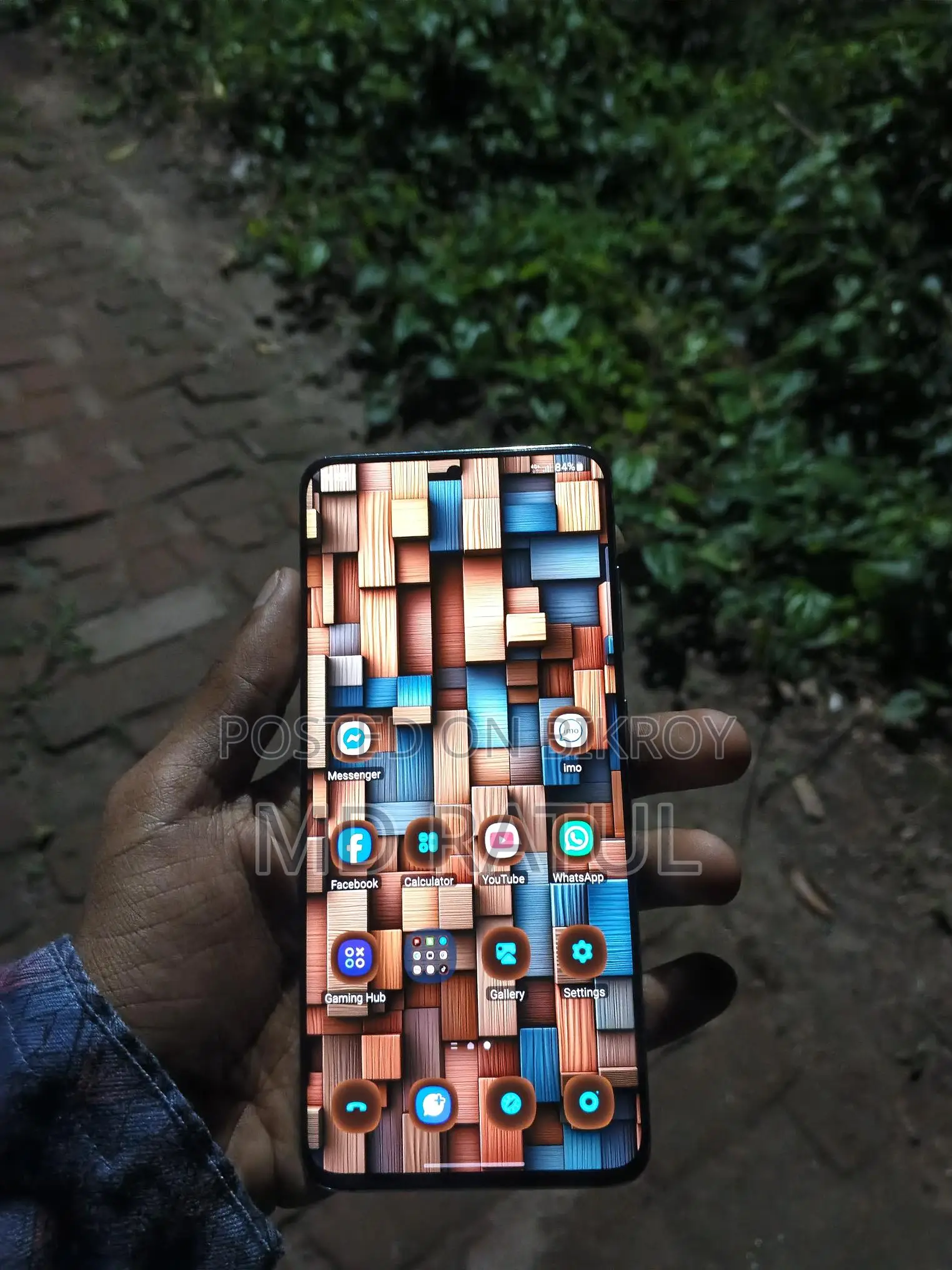 Samsung Galaxy S20 (Used)