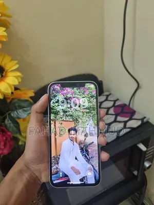 Apple iPhone 12 64gb (Used)