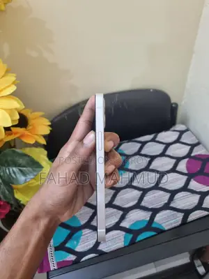 Apple iPhone 12 64gb (Used)