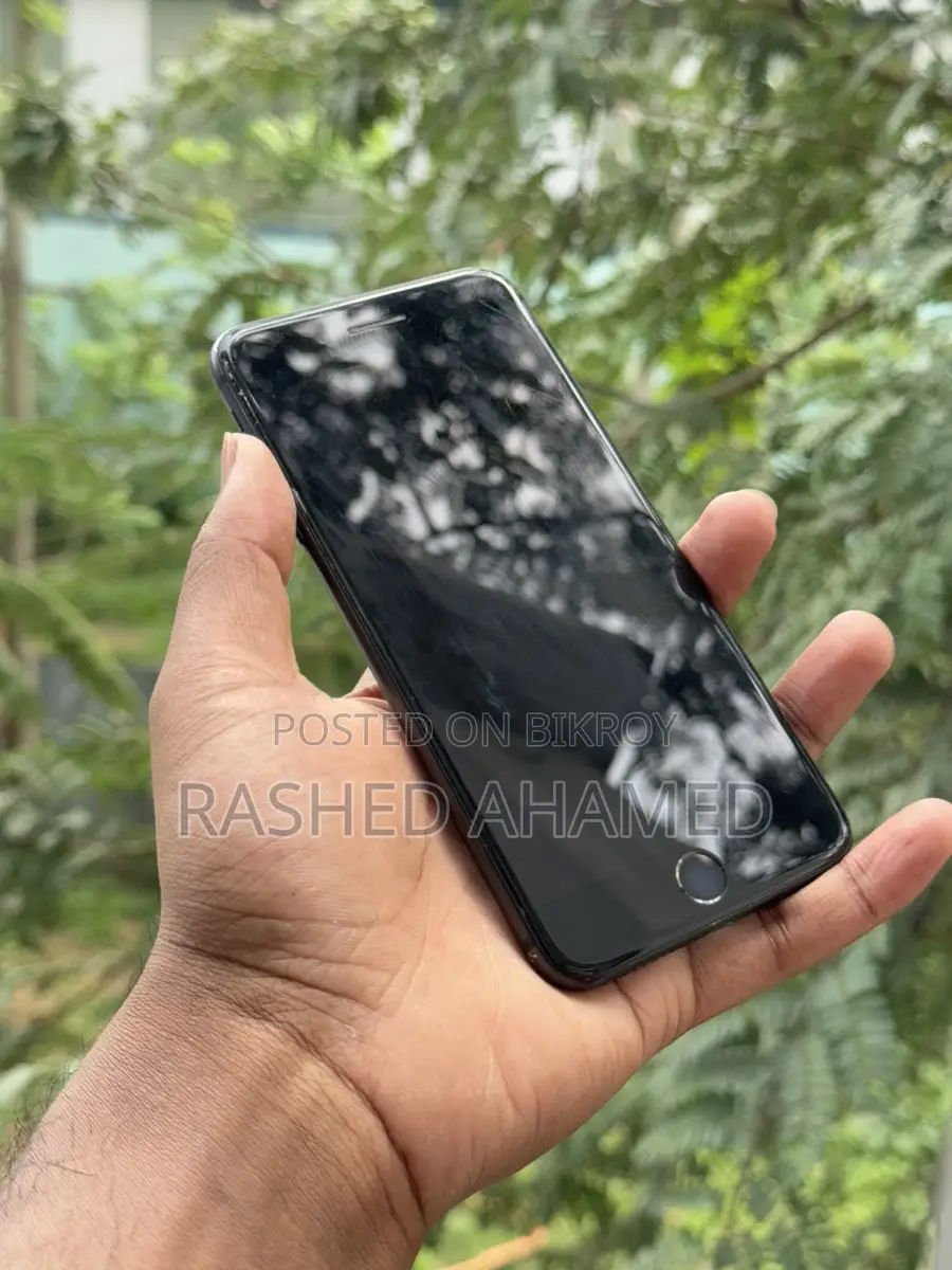 Apple iPhone 7 Plus . (Used)