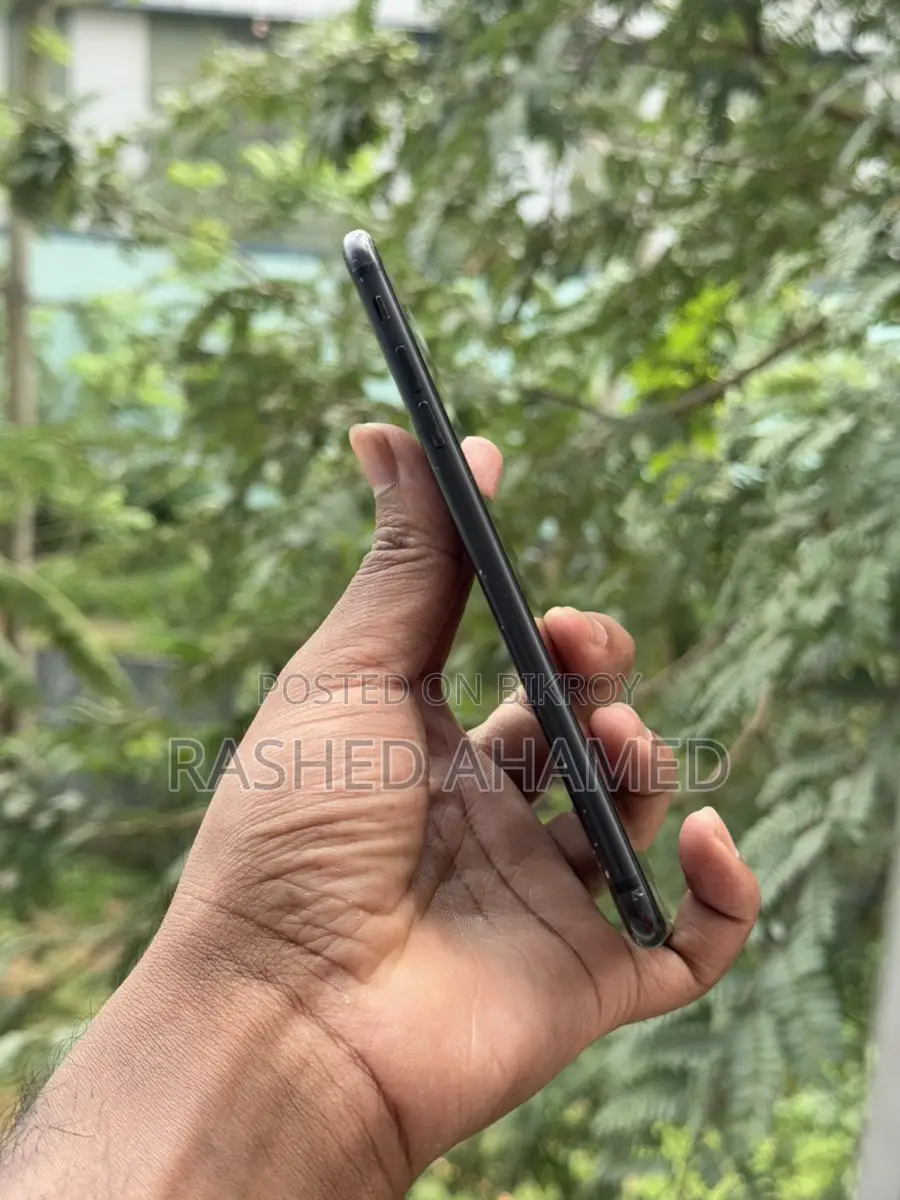 Apple iPhone 7 Plus . (Used)