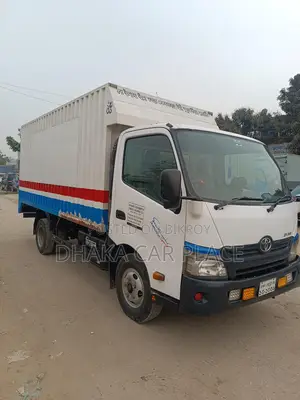 Toyota Dyna Covered Van 2015