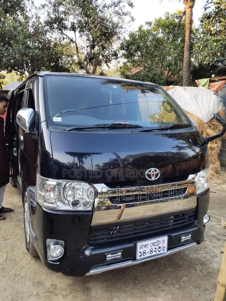 Toyota Hiace for Rent